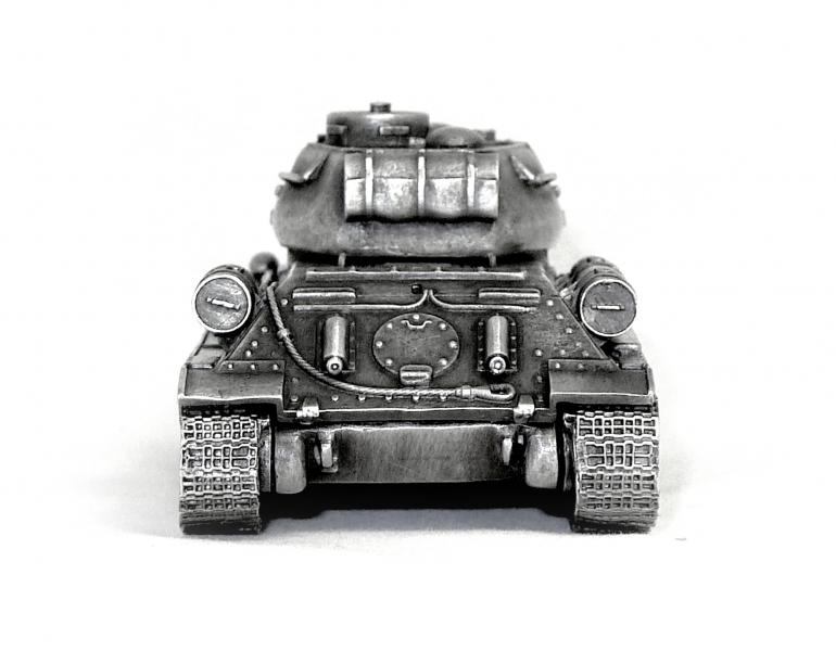 Модель танка Т-34-85 из металла