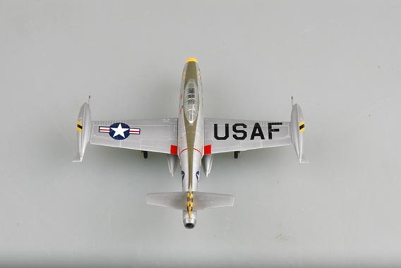 Самолет F84E-25, пилота Дональда Джеймса