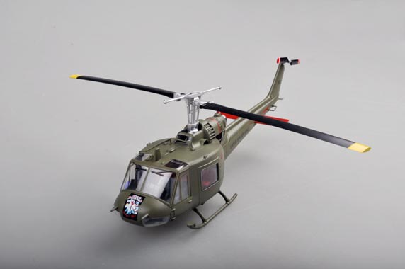 Вертолет UH-1C U.S. Marines