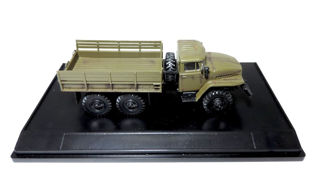 Урал-4320 бортовой автомобиль