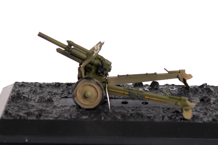 Советская гаубица М-30 "ДАЗДРАВСТВУЕТ СТАЛИНСКАЯ ГВАРДИЯ"