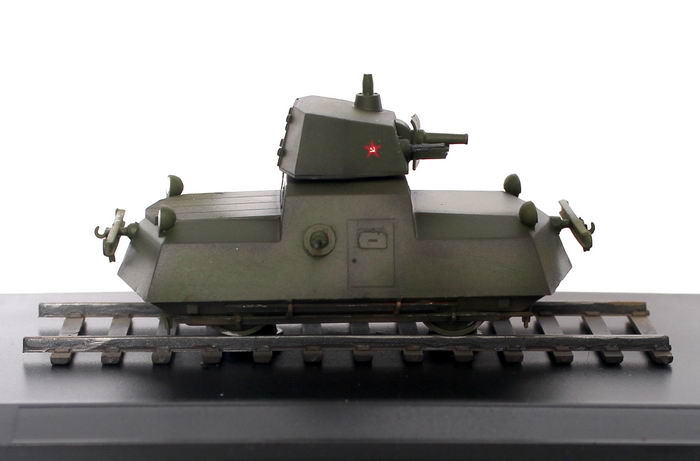 Бронедрезина Д-37 с башней Д-38
