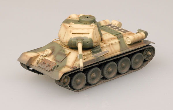 Танк Т-34/85 двухцветный камуфляж
