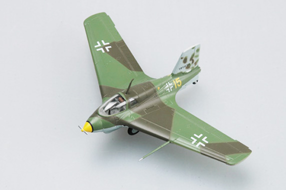 Самолёт Me-163 B-1a, жёлтый 15