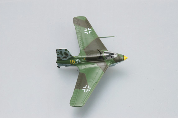 Самолёт Me-163 B-1a, жёлтый 15