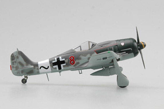 Самолёт Fw190 A-8, красный 8, Вилли Максимовиц, 1944г.