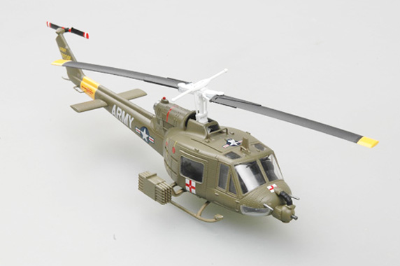 Вертолёт UH-1B во Вьетнаме