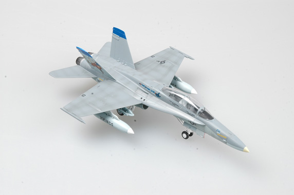 Самолёт F/A-18C VWFA-225