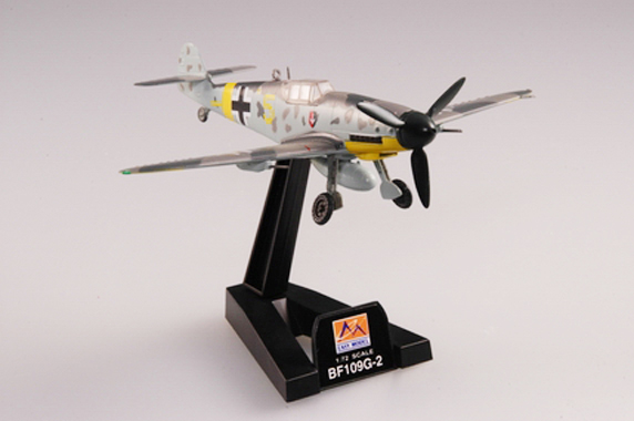 Самолет Мессершмитт BF-109G-2 VI./JG52 1942г. Россия