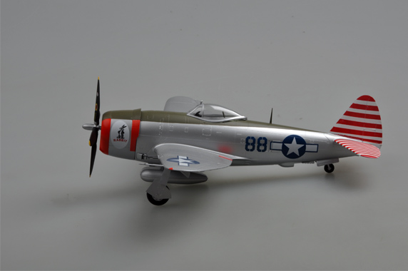 Самолет P-47D 527FS,86FG